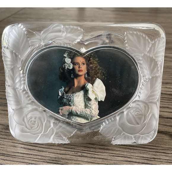 Studio Nova Other - Frosted Heart Roses Clear Glass Picture Frame Studio Nova Japan Vintage NOS